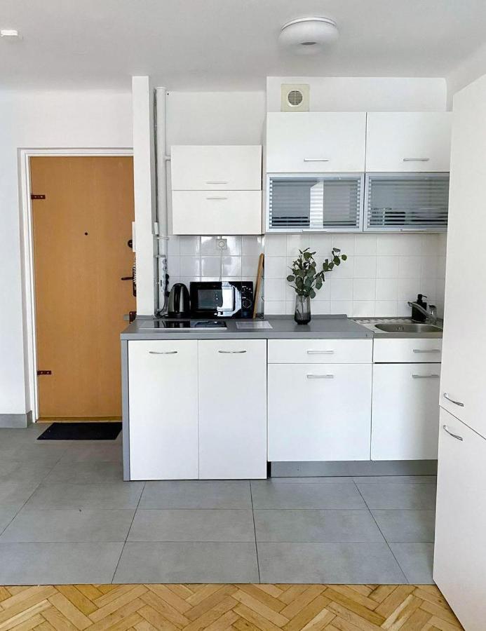 Halby Apartment Chlodna 15 Warszawa Eksteriør billede